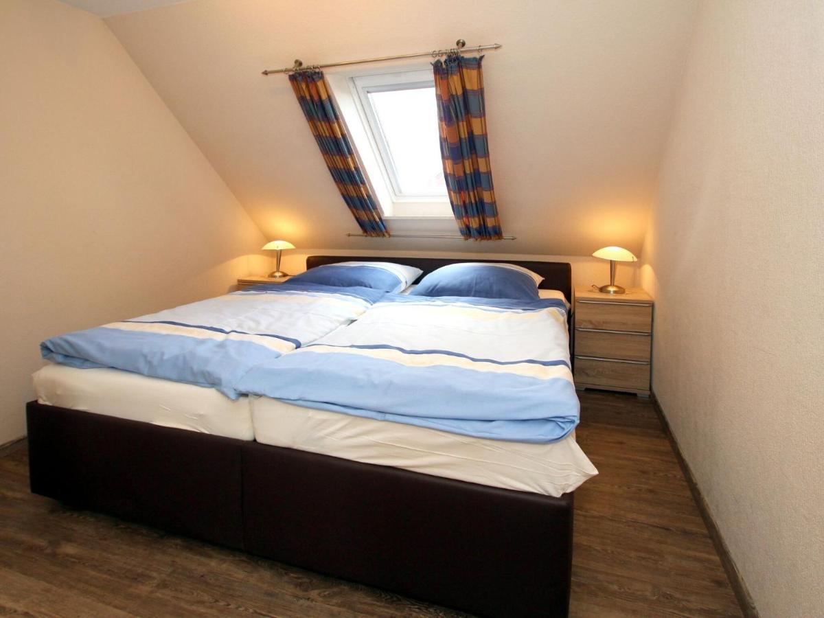 Cozy Terraced House Near The Beach Dornumersiel Bagian luar foto